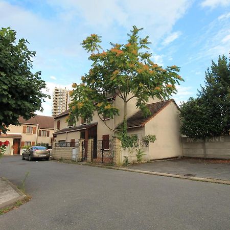 Parking Prive Gratuit - 15Mn Paris - Gare A Pied En 5Mn - Tout Equipee - Terrasse - Jardin - Stade De France - Casino D'Enghien - Hippodrome, Universite Épinay-sur-Seine Dış mekan fotoğraf