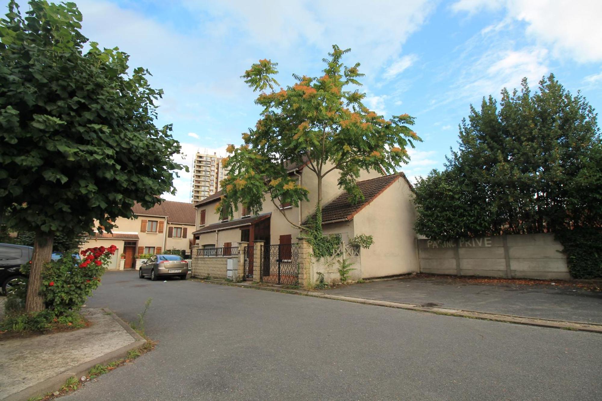 Parking Prive Gratuit - 15Mn Paris - Gare A Pied En 5Mn - Tout Equipee - Terrasse - Jardin - Stade De France - Casino D'Enghien - Hippodrome, Universite Épinay-sur-Seine Dış mekan fotoğraf