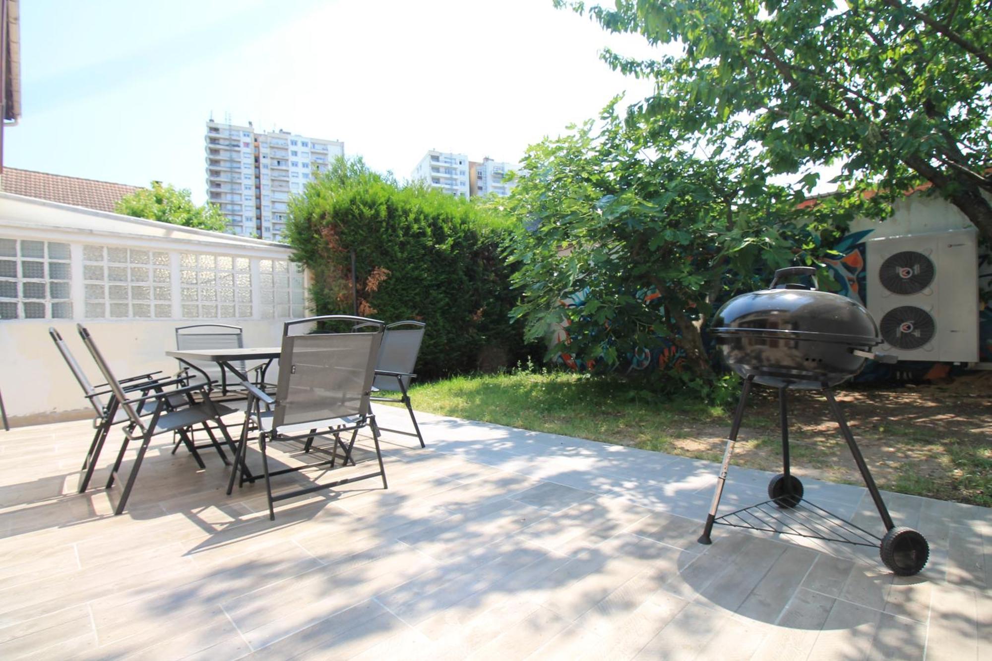 Parking Prive Gratuit - 15Mn Paris - Gare A Pied En 5Mn - Tout Equipee - Terrasse - Jardin - Stade De France - Casino D'Enghien - Hippodrome, Universite Épinay-sur-Seine Dış mekan fotoğraf
