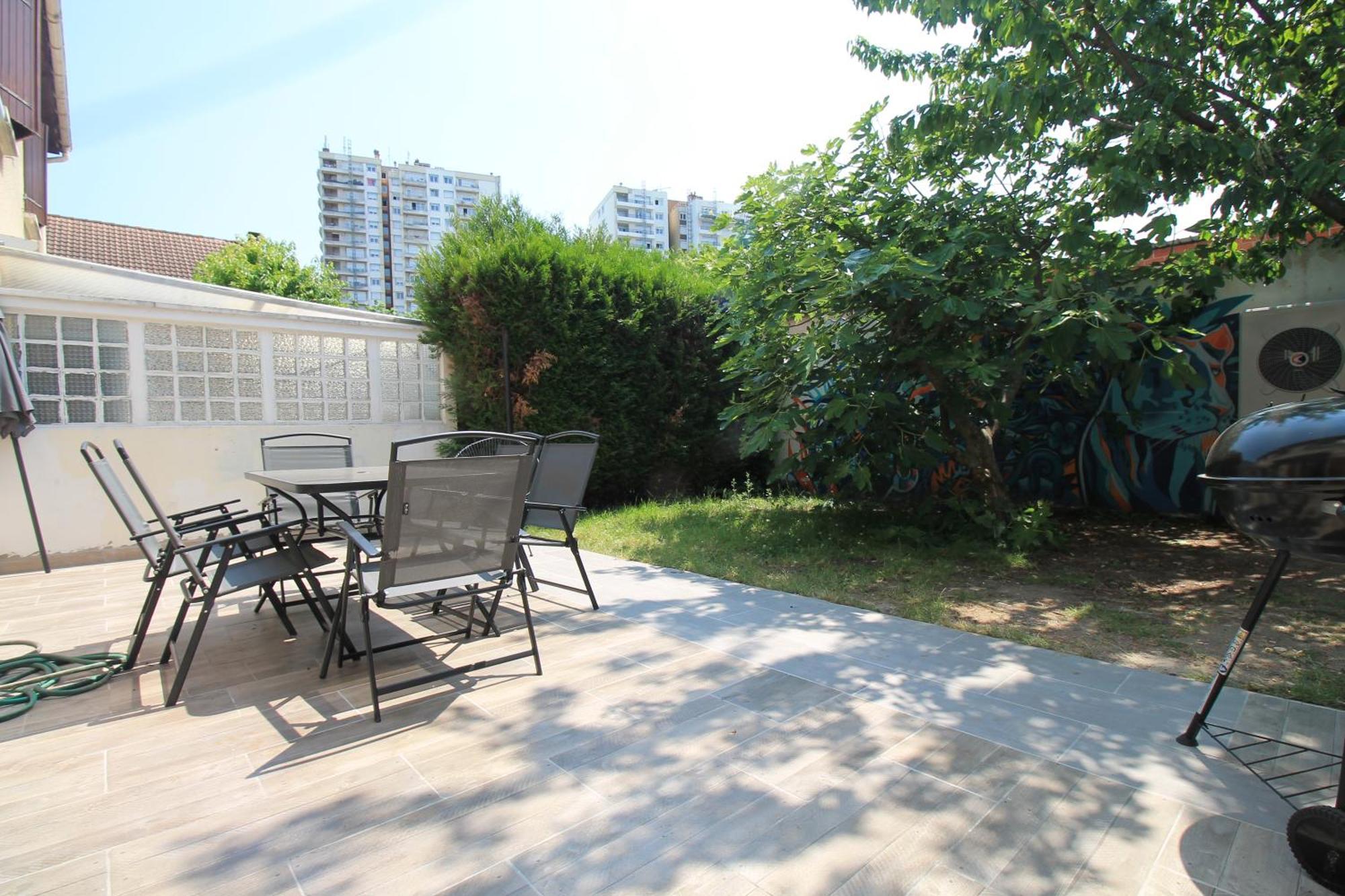 Parking Prive Gratuit - 15Mn Paris - Gare A Pied En 5Mn - Tout Equipee - Terrasse - Jardin - Stade De France - Casino D'Enghien - Hippodrome, Universite Épinay-sur-Seine Dış mekan fotoğraf
